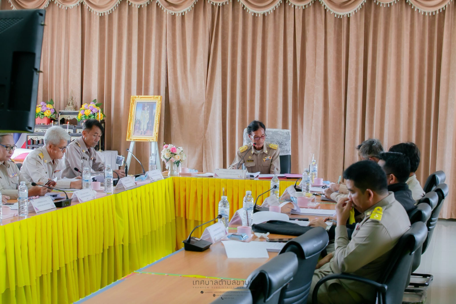 การประชุมสภาเทศบาลตำบลขามป้อม สมัยสามัญ  สมัยที่ 2 ครั้งที่ 1 ประจำปี 2569 วันที่ 9 มิถุนายน 2569
